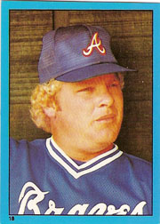 1982 Topps Baseball Stickers     018      Bob Horner